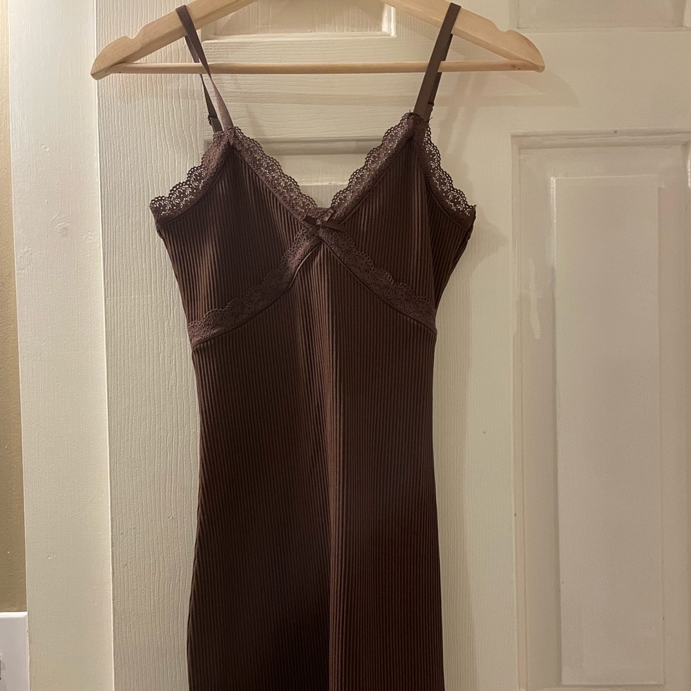 NWT Beautiful brown dress!